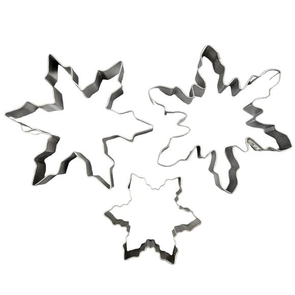 Snowflake Cookie Cutters Set of 3 - Winter Holiday Baking Stainless Steel - Picture 2 of 13